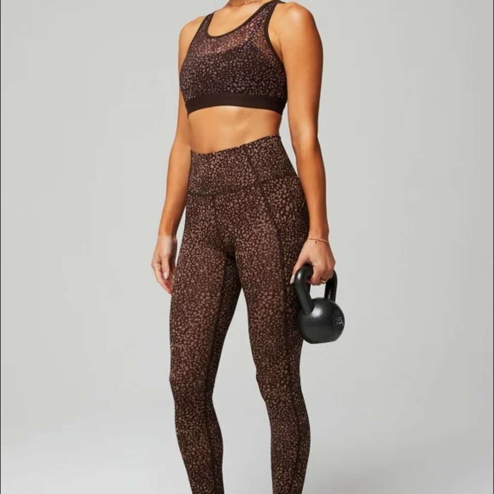 Stylish Brown Patterned Leggings And Bra Set for Women